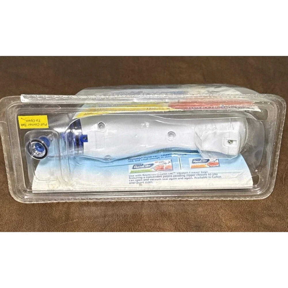 NEW Sealed Reynolds Handi-Vac Handheld Food Vacuum Sealer Starter Kit